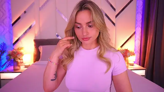 LindsieGreyy online show from July 2026 01:06:02 PM