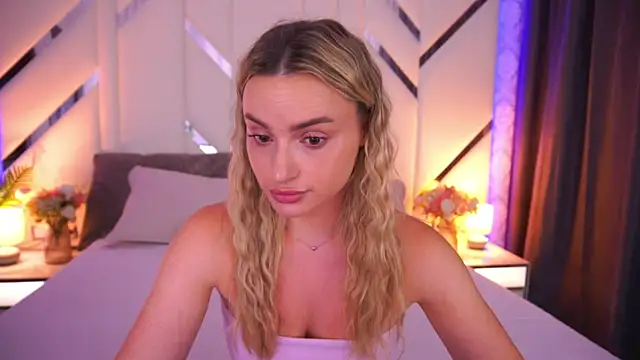LindsieGreyy online show from July 2026 11:47:01 AM