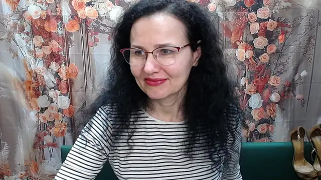 Miroslava Happi online show from April 2026 06:11:01 AM