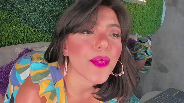 Snapshot of emmiily_z chatting on February 2025 07:56:01 PM emmiily z online show from February 2025 07:56:01 PM