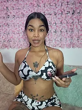 Lynda Bonnie online show from November 2025 01:22:02 PM