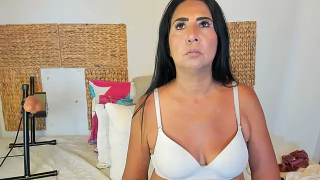 Jackiehmilf52 online show from July 2026 03:21:02 PM