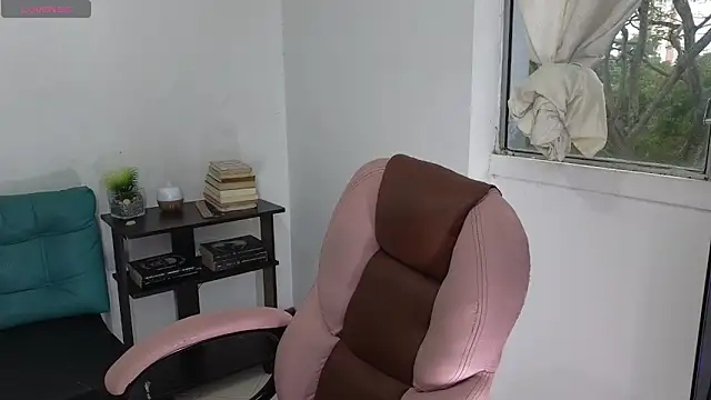 atenea 02 love online show from May 2026 10:05:01 PM