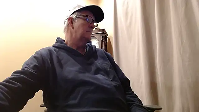 olderandwiser2 online show from February 2025 02:51:02 AM