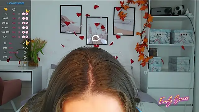 Snapshot of EmilyxxGraces chatting on March 2025 10:54:01 PM EmilyxxGraces online show from March 2025 10:54:01 PM