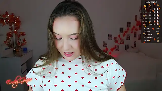 Snapshot of EmilyxxGraces chatting on November 2025 01:39:02 AM EmilyxxGraces online show from November 2025 01:39:02 AM