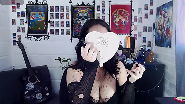 Snapshot of Nyx_Blackmoon chatting on February 2025 01:33:01 PM Nyx Blackmoon online show from February 2025 01:33:01 PM