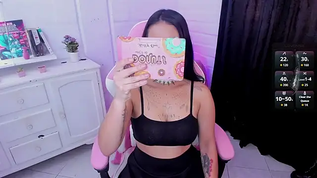 Snapshot of Nyx_Blackmoon chatting on September 2025 03:01:01 PM Nyx Blackmoon online show from September 2025 03:01:01 PM