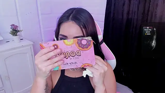 Snapshot of Nyx_Blackmoon chatting on September 2025 02:40:02 PM Nyx Blackmoon online show from September 2025 02:40:02 PM