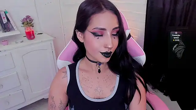 Snapshot of Nyx_Blackmoon chatting on September 2025 04:12:02 PM Nyx Blackmoon online show from September 2025 04:12:02 PM