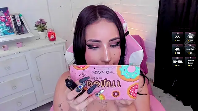 Snapshot of Nyx_Blackmoon chatting on September 2025 02:33:02 PM Nyx Blackmoon online show from September 2025 02:33:02 PM