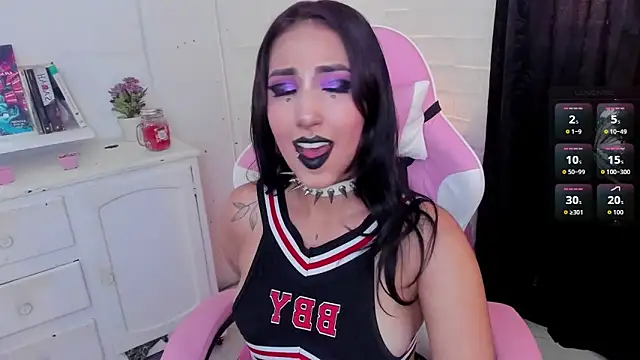 Snapshot of Nyx_Blackmoon chatting on October 2025 03:31:02 PM Nyx Blackmoon online show from October 2025 03:31:02 PM