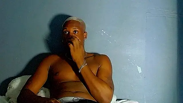 Snapshot of JackBlackone chatting on January 2026 09:52:01 PM JackBlackone online show from January 2026 09:52:01 PM