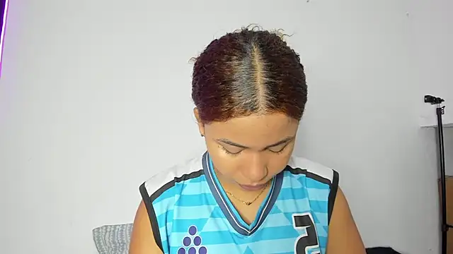 MELINAMARTINS online show from March 2026 08:52:02 PM