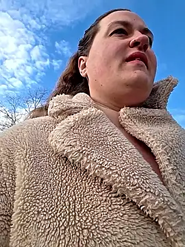 justtess online show from December 2025 10:42:01 AM