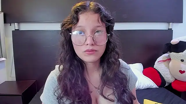 Marii 18 online show from March 2025 03:42:01 AM