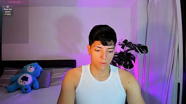 Snapshot of _JacobMiller__ chatting on September 2025 11:17:02 PM JacobMiller online show from September 2025 11:17:02 PM