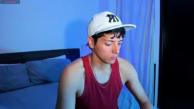  JacobMiller   online show from November 2025 09:04:01 PM