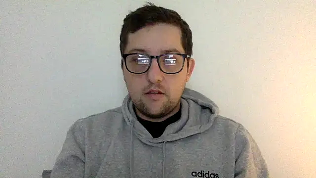 Snapshot of Milflover96 chatting on February 2025 04:34:02 PM Milflover96 online show from February 2025 04:34:02 PM