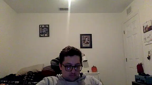 Snapshot of Milflover96 chatting on February 2025 05:48:02 AM Milflover96 online show from February 2025 05:48:02 AM