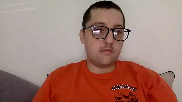 Snapshot of Milflover96 chatting on February 2025 03:40:01 PM Milflover96 online show from February 2025 03:40:01 PM