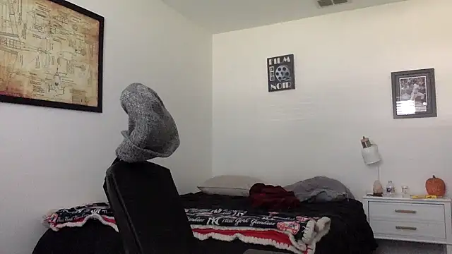 Snapshot of Milflover96 chatting on March 2025 02:34:02 PM Milflover96 online show from March 2025 02:34:02 PM