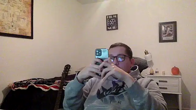 Snapshot of Milflover96 chatting on March 2025 02:55:02 AM Milflover96 online show from March 2025 02:55:02 AM