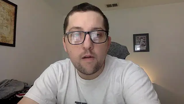 Snapshot of Milflover96 chatting on March 2025 05:28:02 PM Milflover96 online show from March 2025 05:28:02 PM