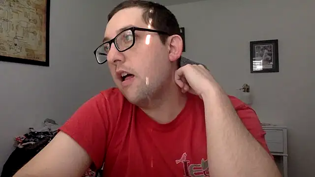 Snapshot of Milflover96 chatting on March 2025 10:13:02 PM Milflover96 online show from March 2025 10:13:02 PM