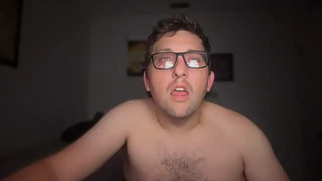 Snapshot of Milflover96 chatting on October 2025 06:02:02 AM Milflover96 online show from October 2025 06:02:02 AM