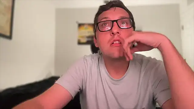 Snapshot of Milflover96 chatting on October 2025 02:47:02 AM Milflover96 online show from October 2025 02:47:02 AM