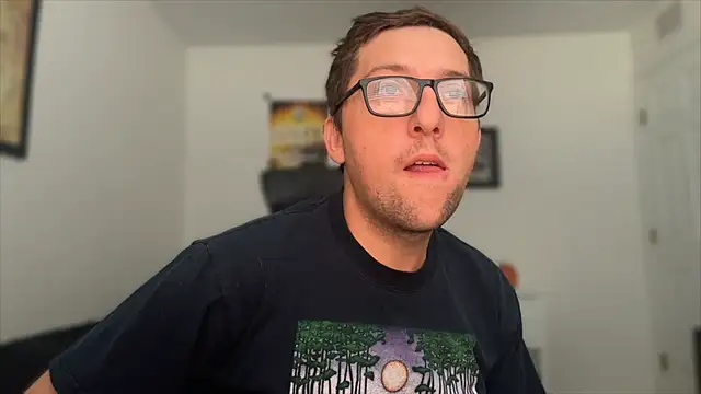 Snapshot of Milflover96 chatting on November 2025 04:10:02 PM Milflover96 online show from November 2025 04:10:02 PM