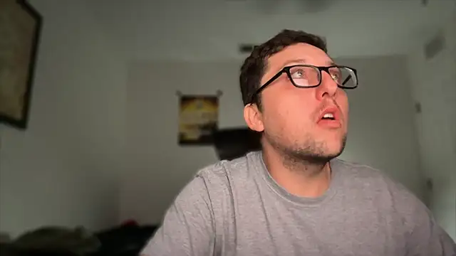 Snapshot of Milflover96 chatting on January 2026 04:06:01 AM Milflover96 online show from January 2026 04:06:01 AM