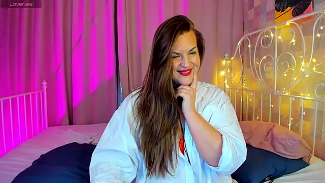 Snapshot of kamilla___moon chatting on February 2025 05:42:02 AM kamilla moon online show from February 2025 05:42:02 AM