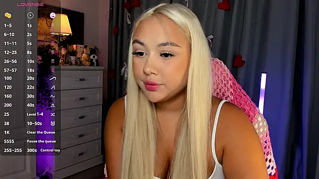  Loneve   online show from April 2026 03:45:01 PM