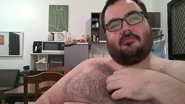 Snapshot of alexxxbear chatting on February 2025 12:28:01 AM alexxxbear online show from February 2025 12:28:01 AM