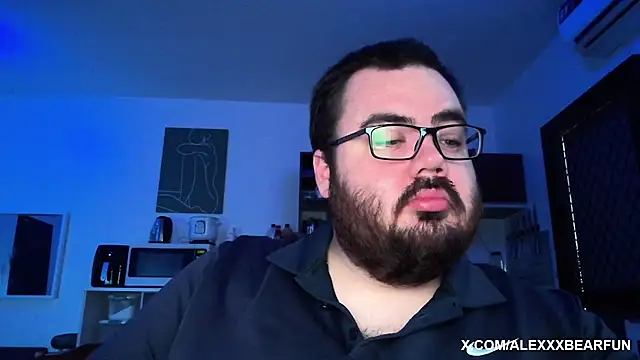 Snapshot of alexxxbear chatting on February 2025 03:01:02 AM alexxxbear online show from February 2025 03:01:02 AM