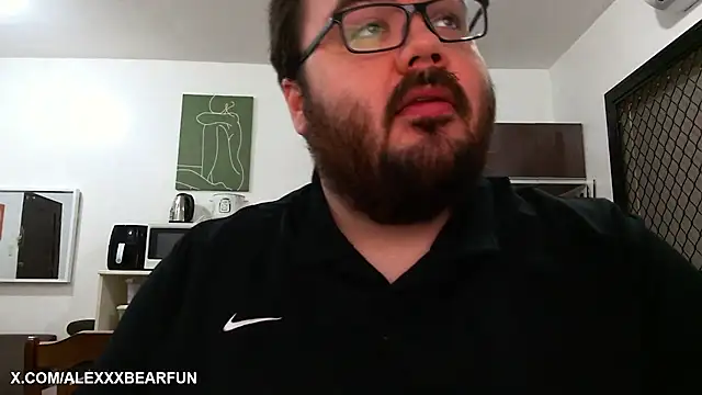 Snapshot of alexxxbear chatting on February 2025 01:19:02 PM alexxxbear online show from February 2025 01:19:02 PM