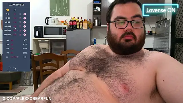 Snapshot of alexxxbear chatting on March 2025 11:31:02 PM alexxxbear online show from March 2025 11:31:02 PM