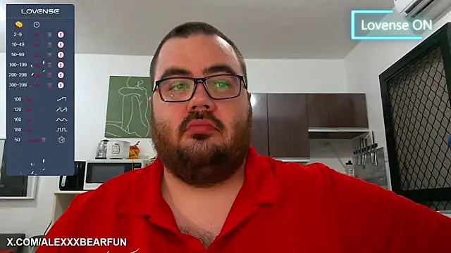 Snapshot of alexxxbear chatting on March 2025 05:39:01 PM alexxxbear online show from March 2025 05:39:01 PM