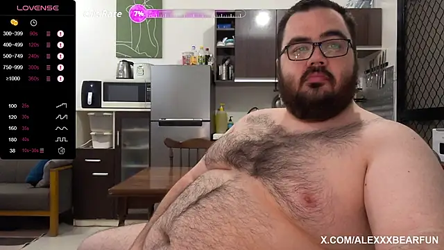 Snapshot of alexxxbear chatting on October 2025 06:50:02 PM alexxxbear online show from October 2025 06:50:02 PM