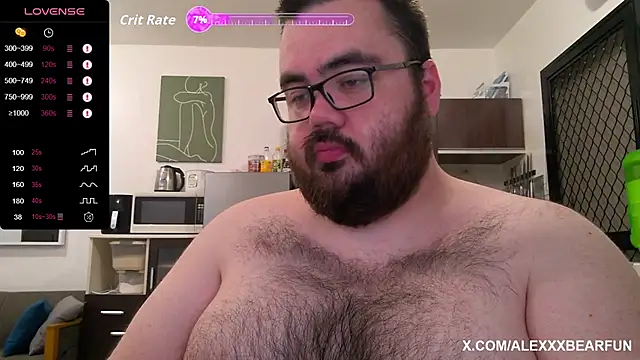 Snapshot of alexxxbear chatting on October 2025 07:34:01 PM alexxxbear online show from October 2025 07:34:01 PM
