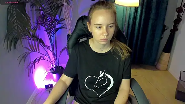 Lika 0ne online show from October 2025 10:02:02 AM