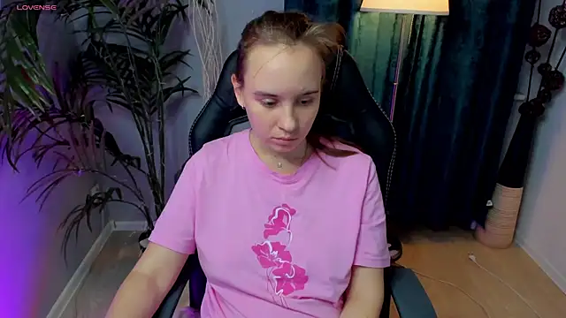 Lika 0ne online show from October 2025 11:25:01 AM