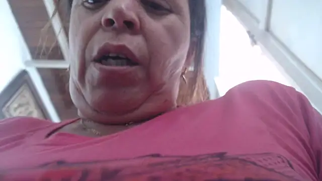 Snapshot of alina_maturehot chatting on February 2025 05:04:02 PM alina maturehot online show from February 2025 05:04:02 PM