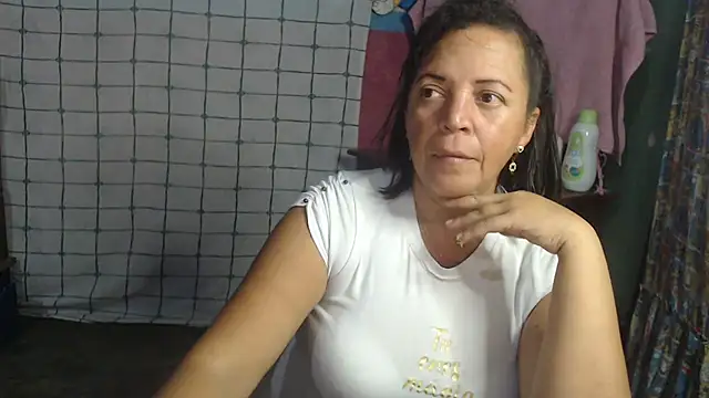 Snapshot of alina_maturehot chatting on March 2025 02:08:02 AM alina maturehot online show from March 2025 02:08:02 AM