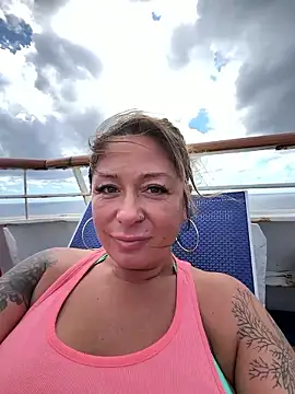 Snapshot of bossyroxy84 chatting on January 2026 05:15:01 PM bossyroxy84 online show from January 2026 05:15:01 PM
