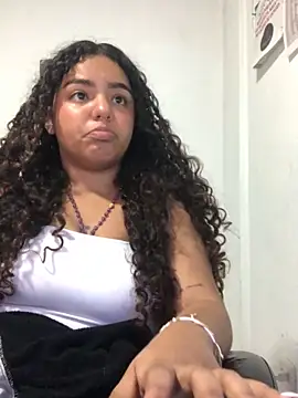 Snapshot of Anitta_bell chatting on March 2025 03:42:01 AM Anitta bell online show from March 2025 03:42:01 AM