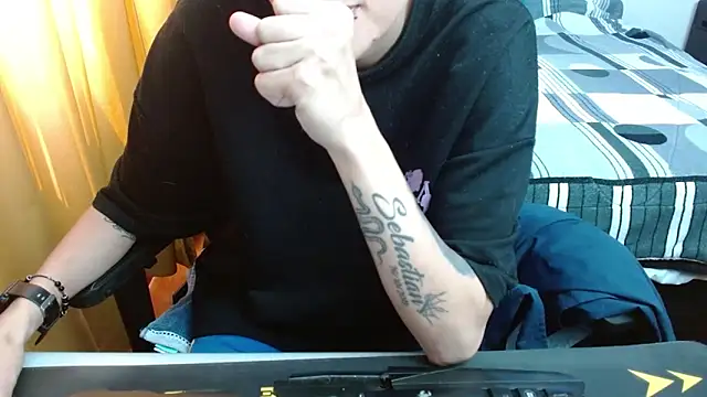 Snapshot of duo_peludoo chatting on February 2026 04:14:02 PM duo peludoo online show from February 2026 04:14:02 PM