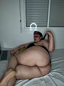 Snapshot of salma11125 chatting on March 2025 10:53:02 PM salma11125 online show from March 2025 10:53:02 PM